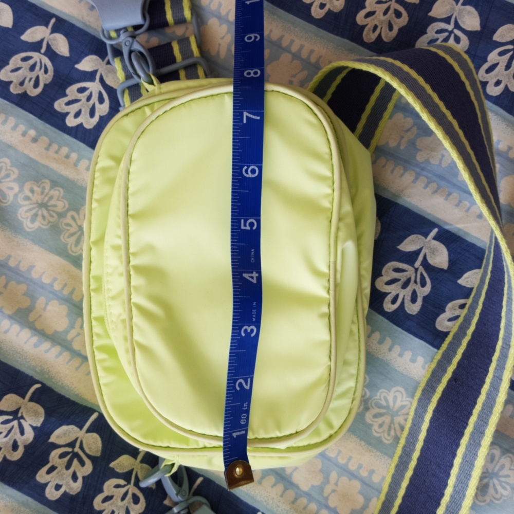 Offline by Aerie cross body bag - Picture 6 of 9